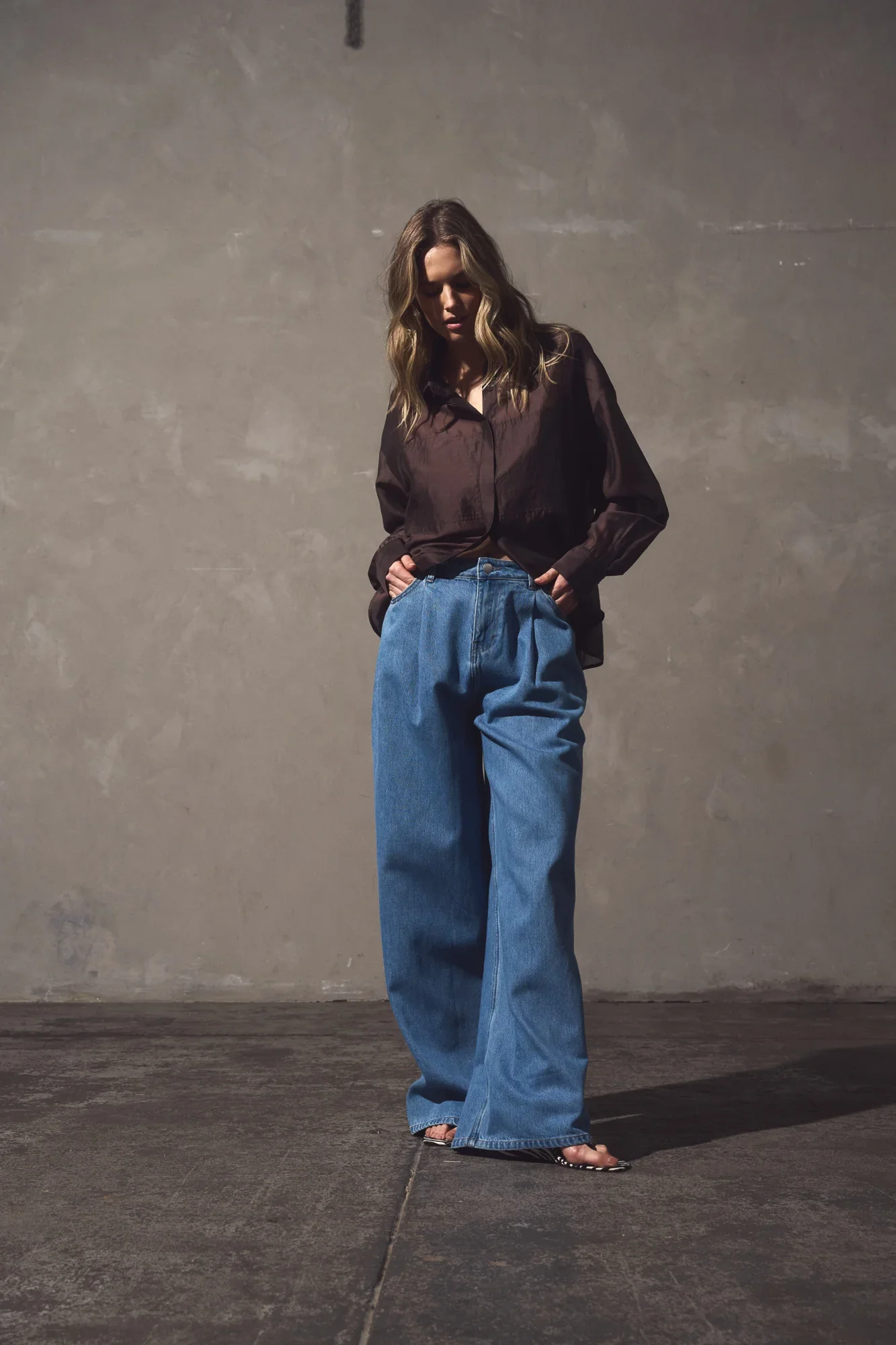Yara Slack Pleat Jean - Classic Blue Wash