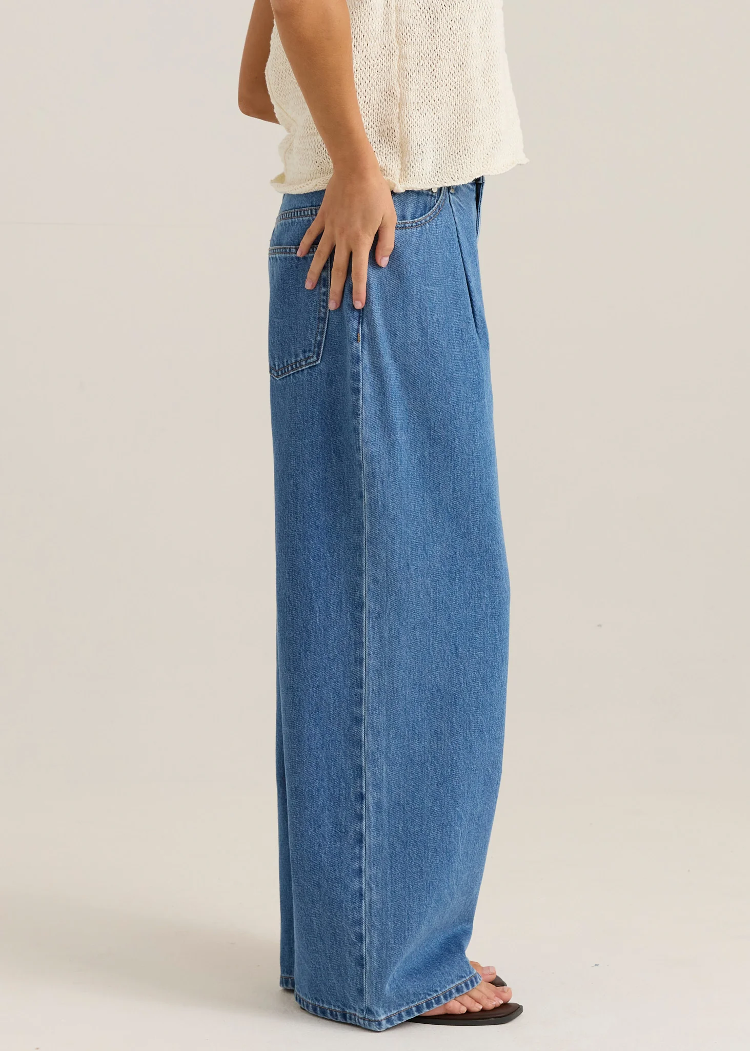 Yara Slack Pleat Jean - Classic Blue Wash - Image 3